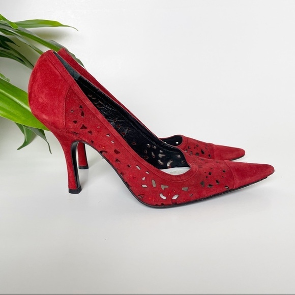 Via Spiga Red Perforated Suede Leather Pumps 5.5 - Picture 3 of 12